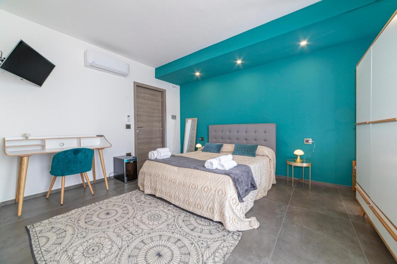 Albergo Piazza Risorgimento Porto Cesareo Buitenkant foto