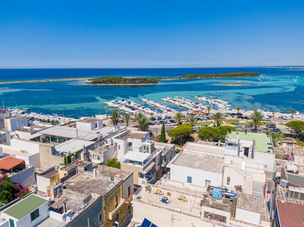 Albergo Piazza Risorgimento Porto Cesareo Buitenkant foto