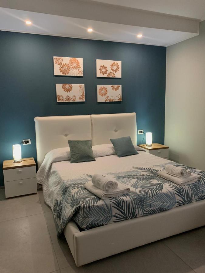 Albergo Piazza Risorgimento Porto Cesareo Buitenkant foto