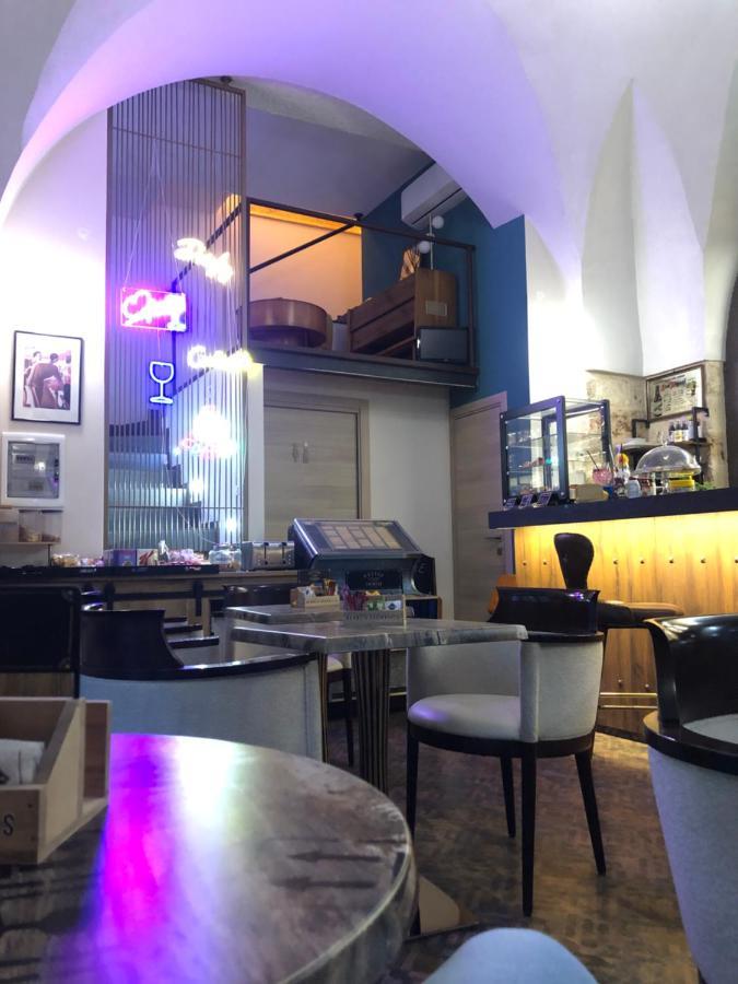 Albergo Piazza Risorgimento Porto Cesareo Buitenkant foto